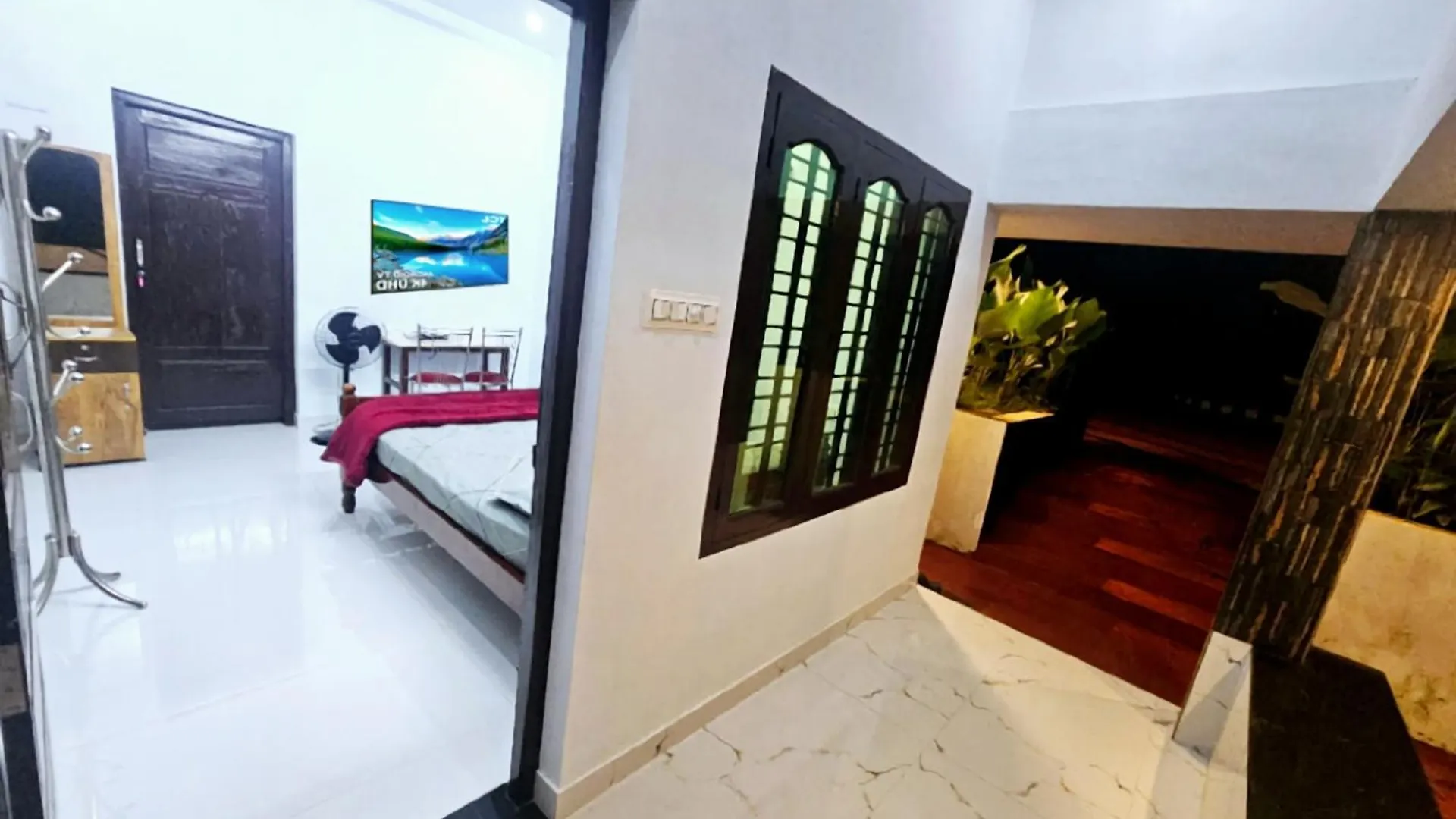 Gb 25 Cottage'S Thiruvananthapuram India